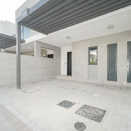 Luxurious 3 Bedroom With Maid Room In Arabian Ranches 2-2
