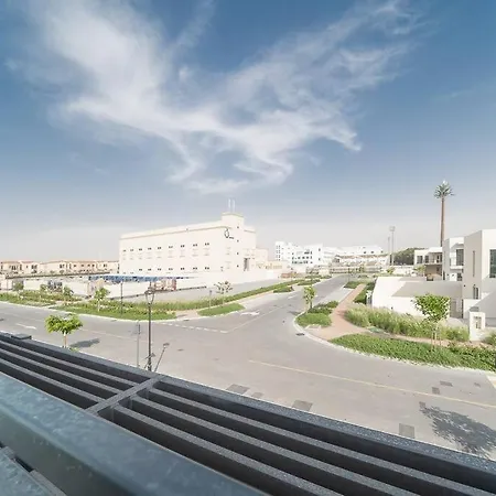 Luxurious 3 Bedroom With Maid Room In Arabian Ranches 2-3